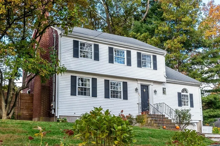 34 Cranberry Ln, Dedham, MA 02026 - Image #3