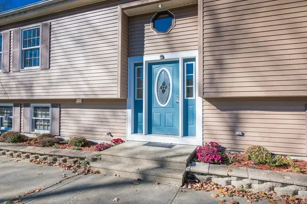 660 Greenfield Rd, Leyden, MA 01301