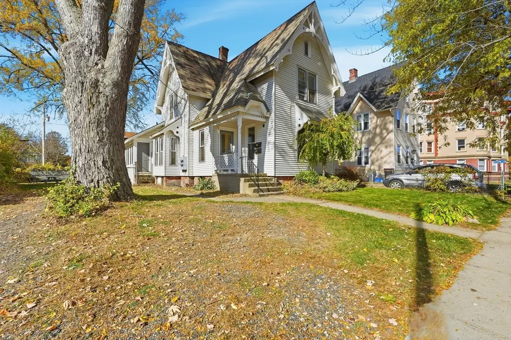 429 Pleasant St, Holyoke, MA 01040 - Image #1