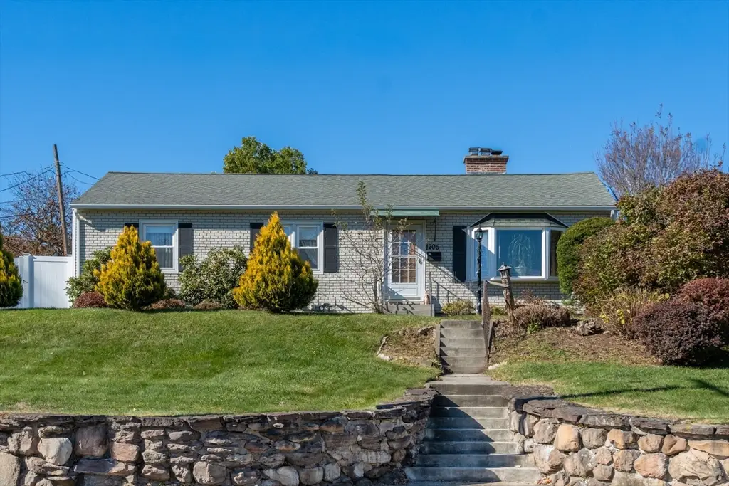 1205 Northampton St, Holyoke, MA 01040 - Image #1