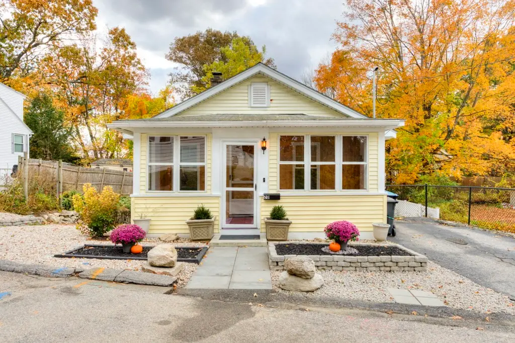 20 Alpine Trl, Auburn, MA 01501 - Image #1