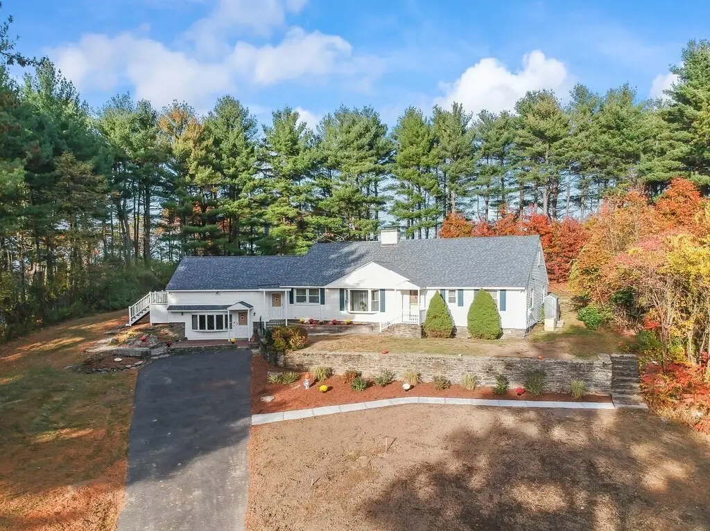 55 Old Common Rd, Auburn, MA 01501 - Image #1