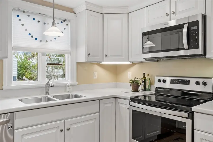 2 Cedarwood Road, Lynnfield, MA 01940 - Image #3