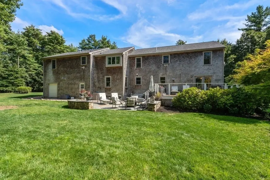 9 Mayflower Ln, Rochester, MA 02770 - Image #3