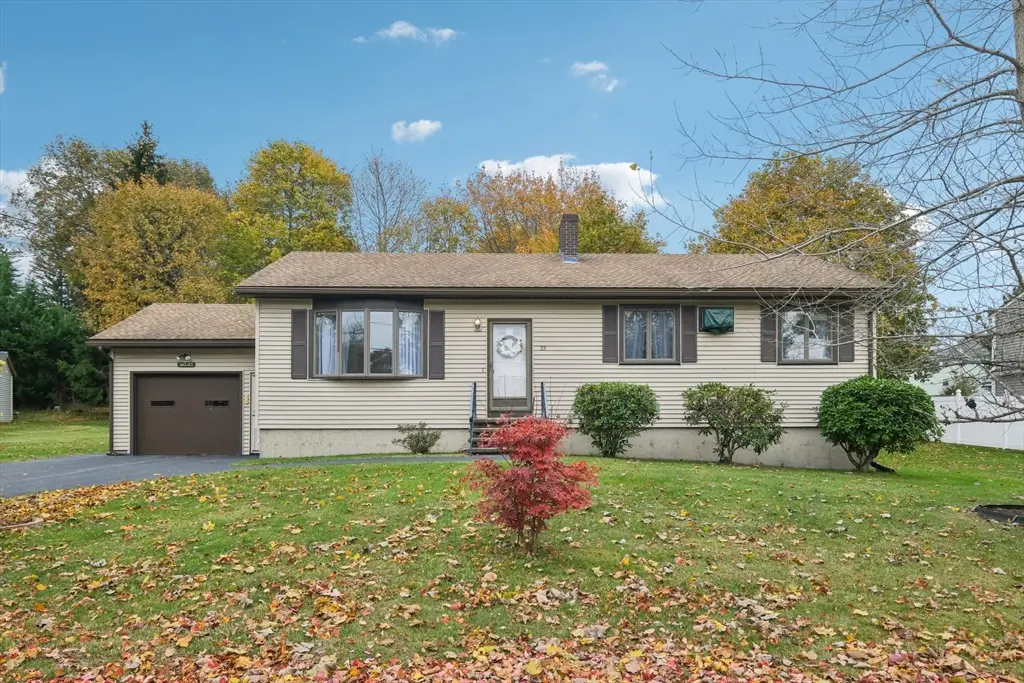 35 Swan Ave, Methuen, MA 01844 - Image #1