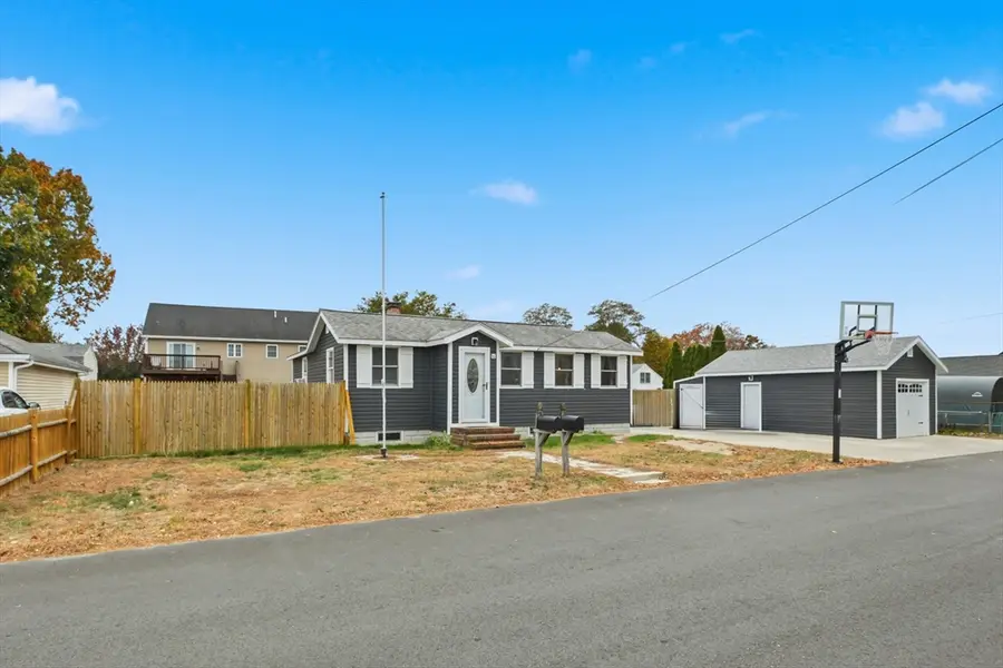 16 Farley St, Methuen, MA 01844 - Image #2