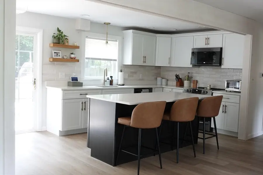 584 Washington St, Franklin, MA 02038 - Image #2