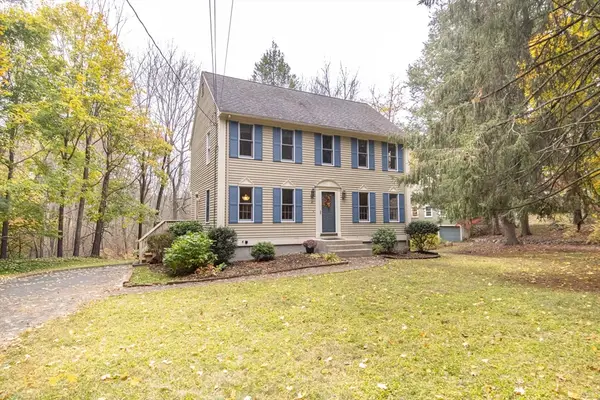 21 Philip St, Medfield, MA 02052