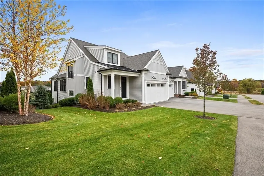 9 Hawk Lane #28, Framingham, MA 01701 - Image #2