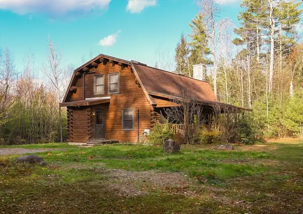 23 Dana Rd, Petersham, MA 01366