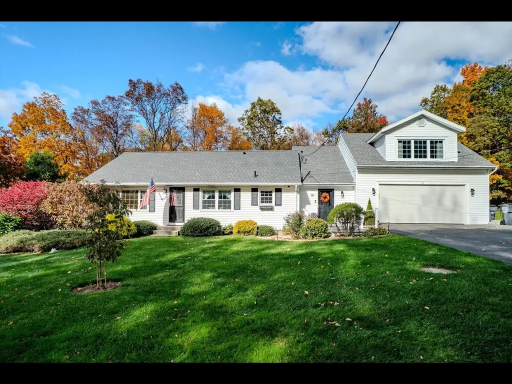 19 Forest Hill Rd, Hampden, MA 01036 - Image #1