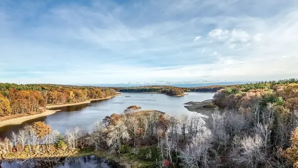 17 Crowningshield Dr, Paxton, MA 01612