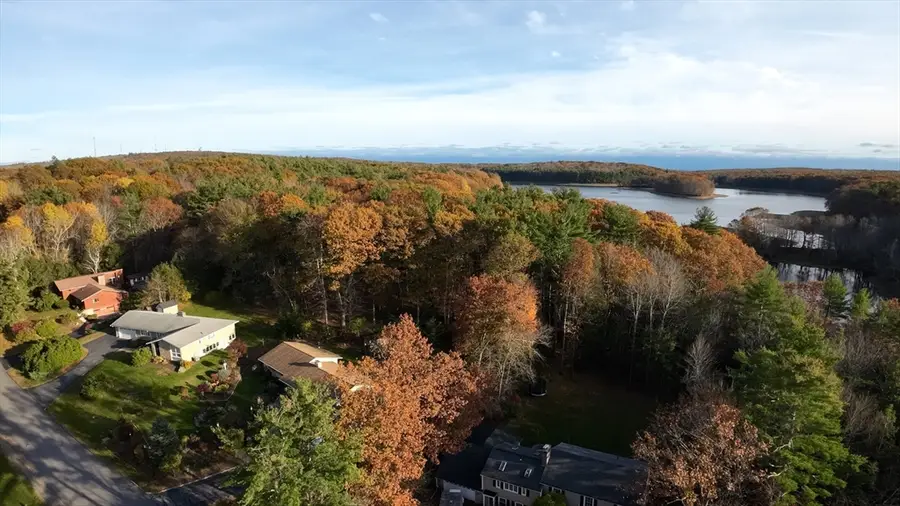 17 Crowningshield Dr, Paxton, MA 01612 - Image #2