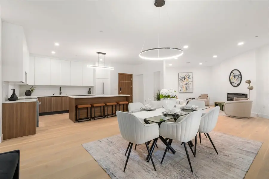 16 Stearns Rd #304, Wellesley, MA 02482 - Image #3