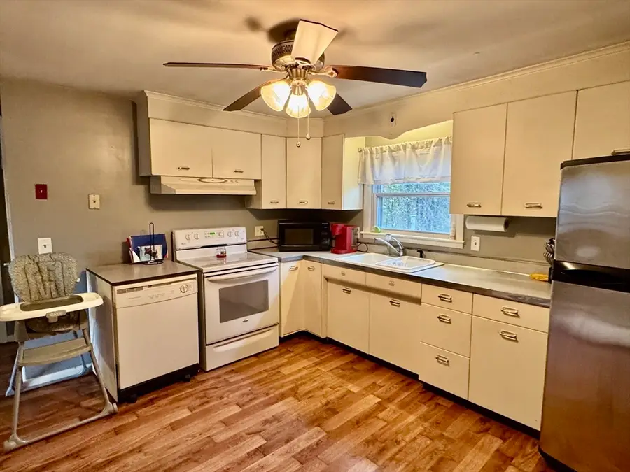 11 Grove St, Paxton, MA 01612 - Image #3