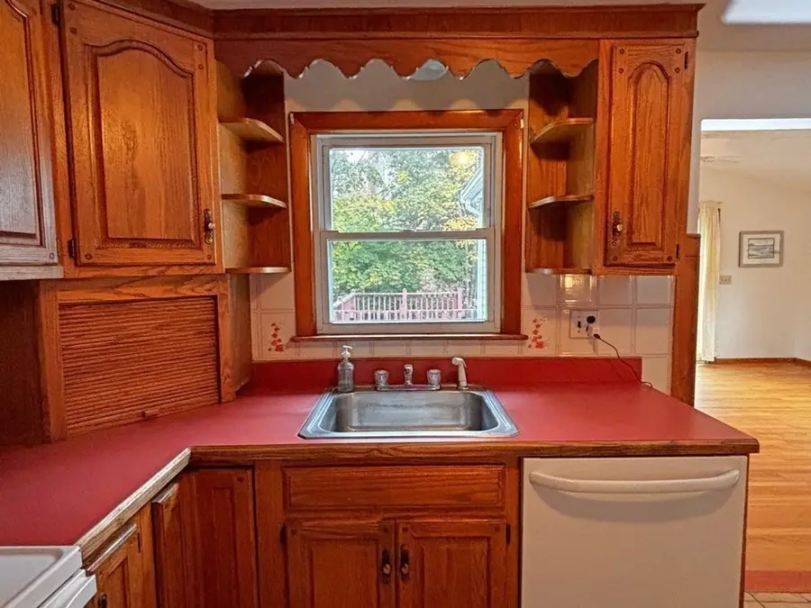 6 Evan Rd, Pembroke, MA 02359 - Image #3