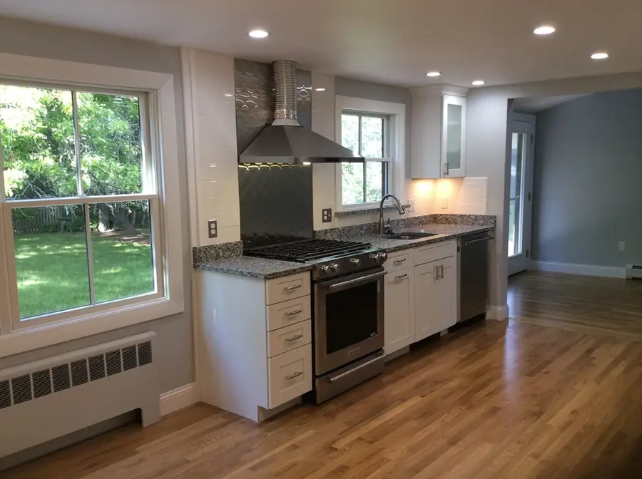 83 Lafayette St, Marblehead, MA 01945 - Image #2