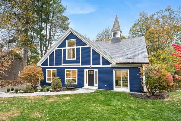 7 Cliff Rd, Wellesley, MA 02481