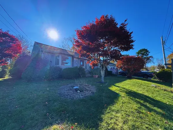 135 Old Westport Road, Dartmouth, MA 02747