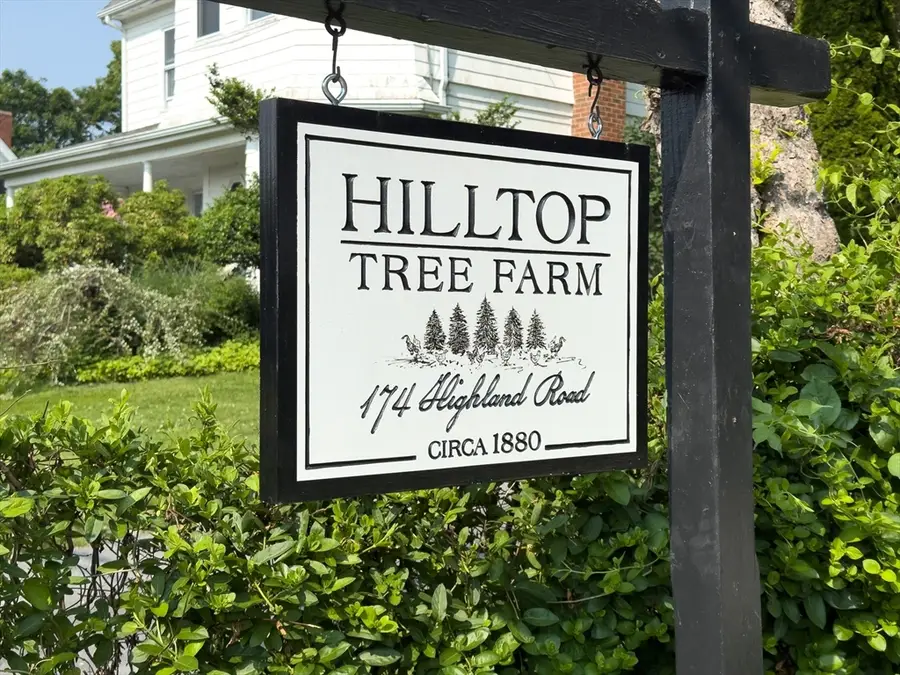 174 Highland Rd, Tiverton, RI 02878 - Image #2