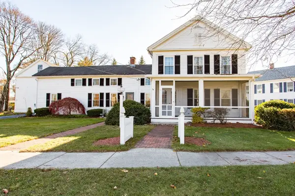 67 E Main St, West Brookfield, MA 01585