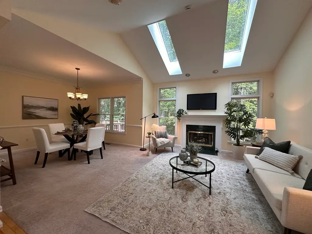 7 Stonegate Lane #7, Bedford, MA 01730 - Image #1