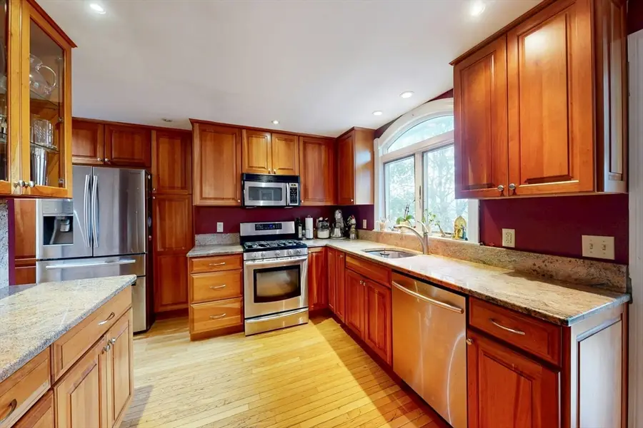 41 Summit Ave, Winthrop, MA 02152 - Image #2