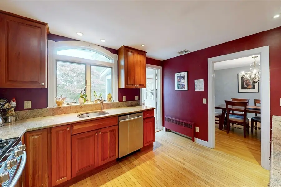 41 Summit Ave, Winthrop, MA 02152 - Image #3