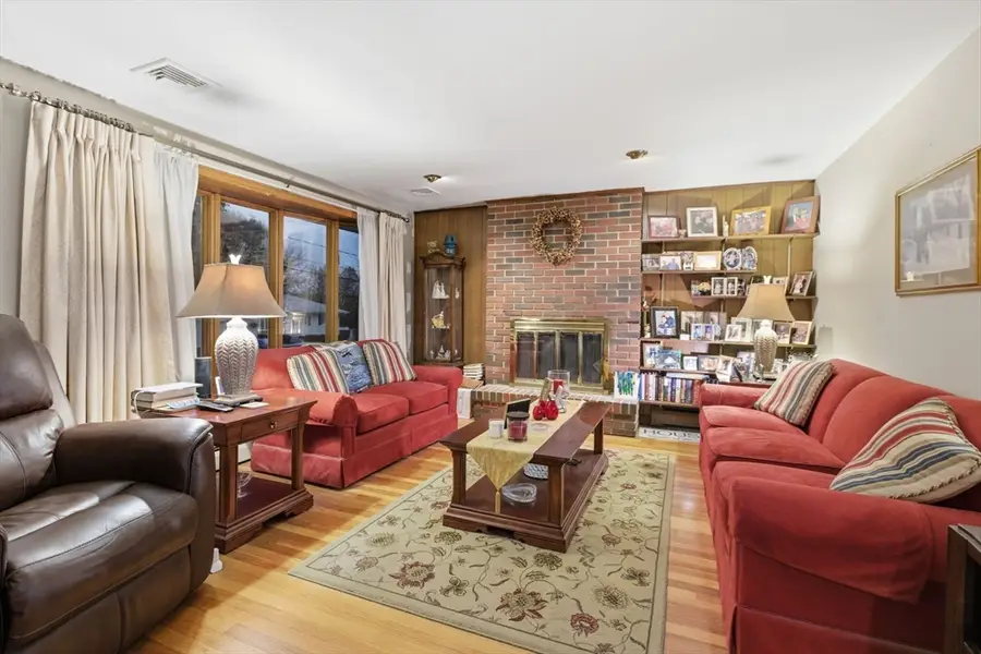 43 Duston Dr, Methuen, MA 01844 - Image #2