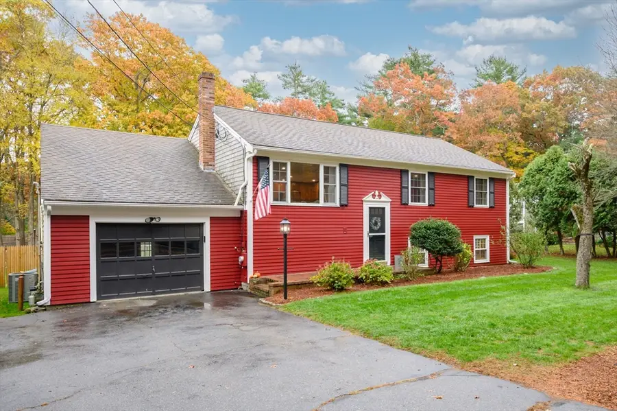 16 Chapel St, Pembroke, MA 02359 - Image #2