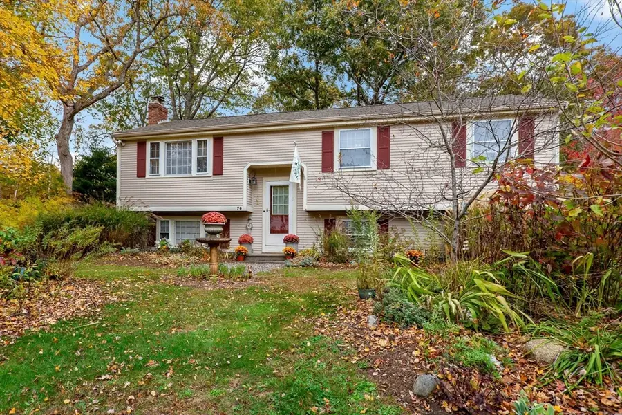 70 Meredith Dr, Falmouth Town, MA 02536 - Image #2