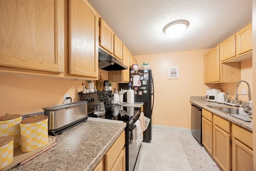 94 Heritage Dr #94, Northbridge, MA 01588 - Image #3