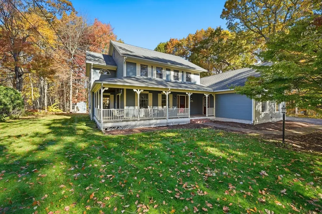 37 Oakridge Dr, Belchertown, MA 01007 - Image #1