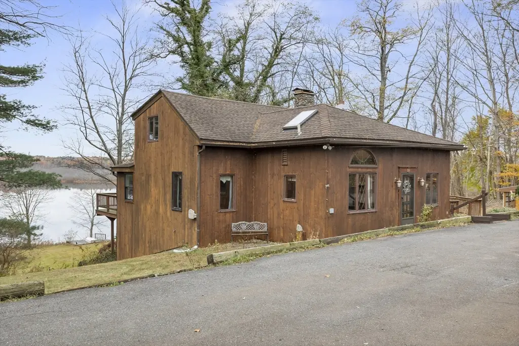 1044 Lancaster Ave, Lunenburg, MA 01462 - Image #1