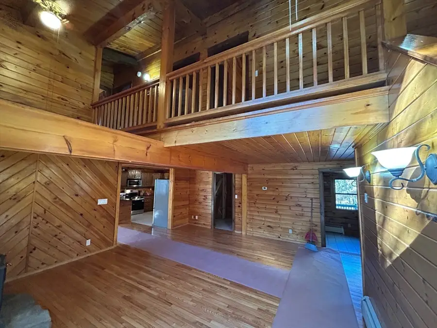 940 Clark St, Gardner, MA 01440 - Image #3