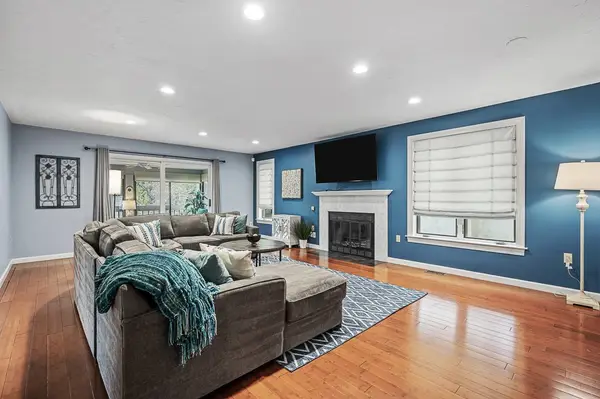 91 Jimney Dr #91, Westford, MA 01886