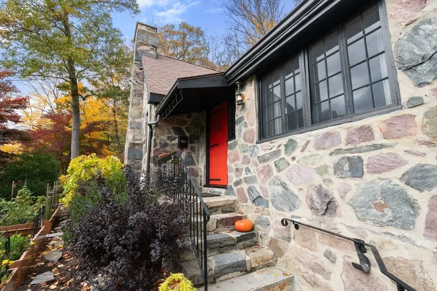 57 Louders Ln, Boston, MA 02130 - Image #2