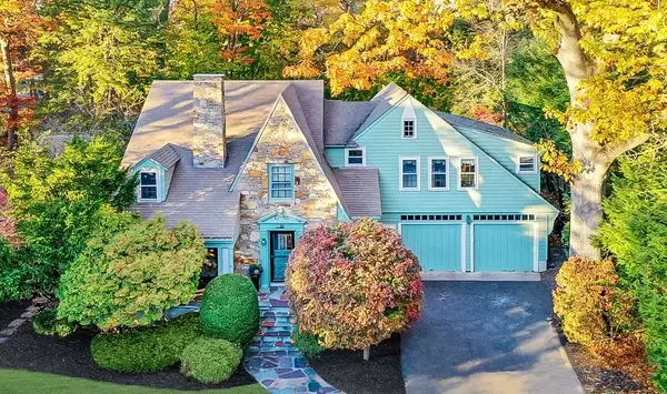 32 Columbine Rd, Milton, MA 02186