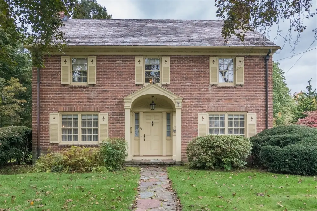 32 Longview Dr, Longmeadow, MA 01106 - Image #1