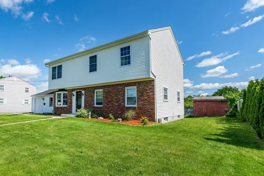 74 Brookhaven Dr, East Providence, RI 02914 - Image #2