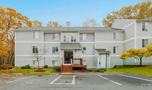 330 Sunderland Rd #87, Worcester, MA 01604