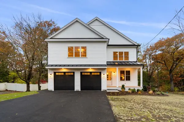 28 Martin Road, Reading, MA 01867