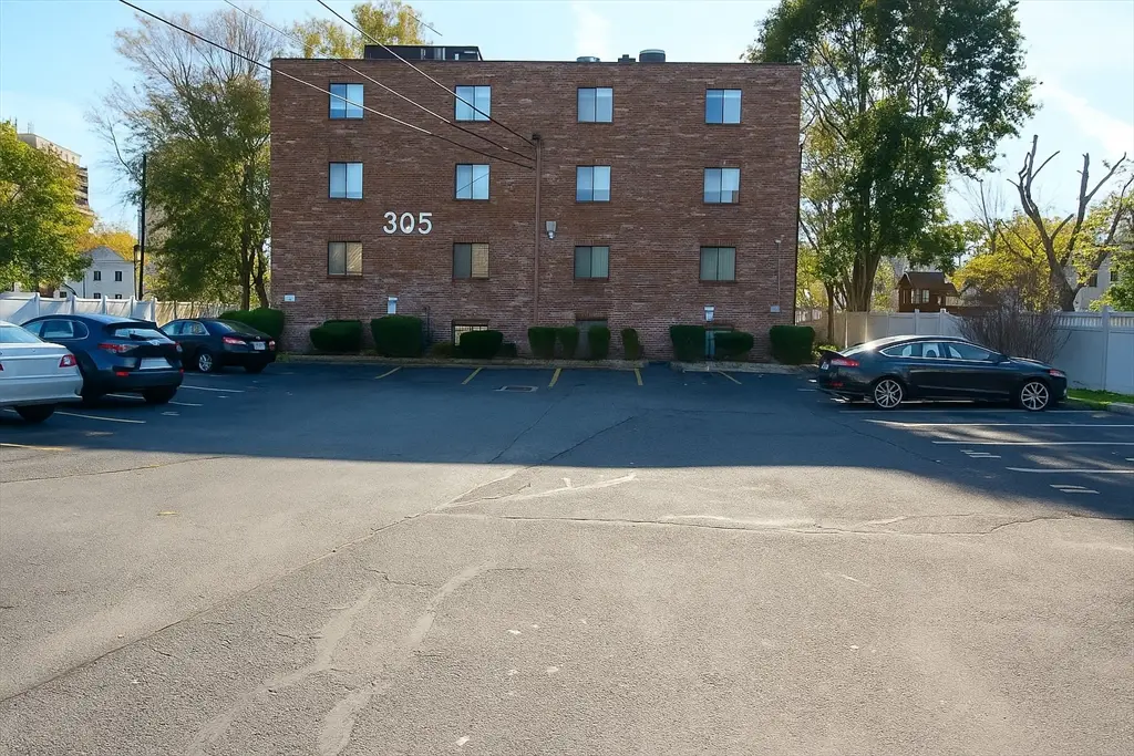 305 Riverside Ave #41, Medford, MA 02155 - Image #1