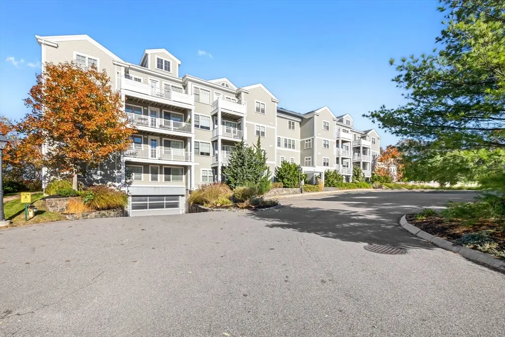 33 Intrepid Cir #208, Marblehead, MA 01945 - Image #1