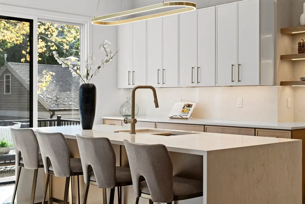 161 Cushing St, Cambridge, MA 02145 - Image #1