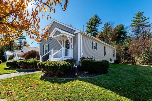 21 Hemlock Dr #21, East Bridgewater, MA 02333