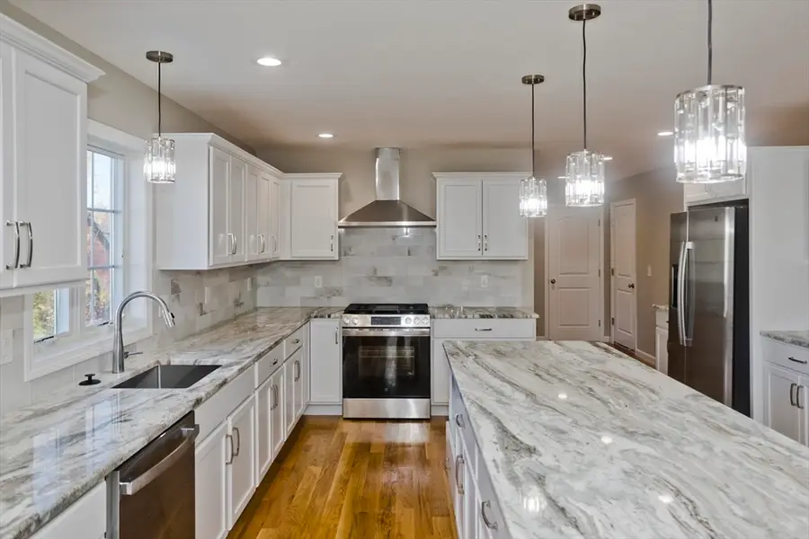 42 Loopley, Ludlow, MA 01056 - Image #2