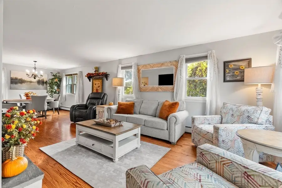 12 Dixfield Rd, Worcester, MA 01606 - Image #3