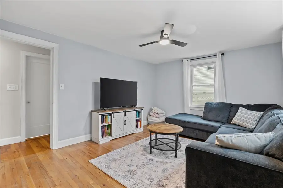 28 Elmwood Cir, Peabody, MA 01960 - Image #3