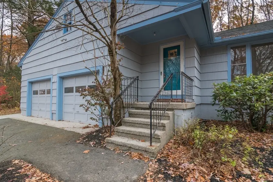 34 Hockanum Rd, Hadley, MA 01035 - Image #3